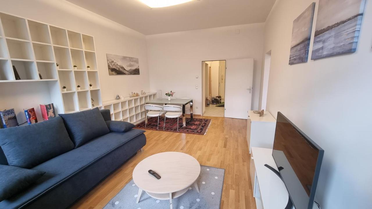 Sunny Apartment Next To Metro 1Br Виена Екстериор снимка