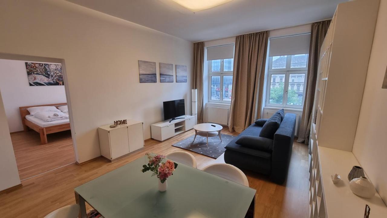 Sunny Apartment Next To Metro 1Br Виена Екстериор снимка