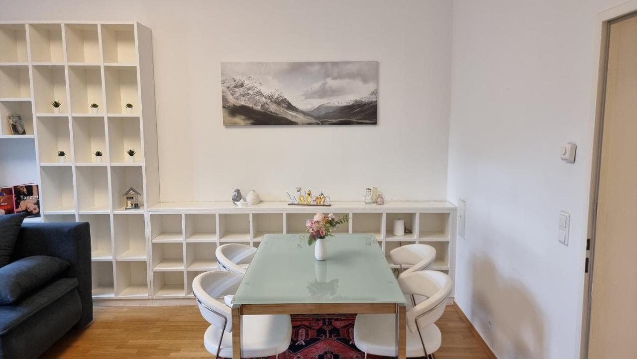 Sunny Apartment Next To Metro 1Br Виена Екстериор снимка